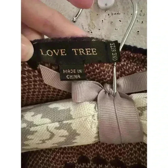 Love Tree Aztec Native Geometric Print Open Cardigan Burgundy Fringe One Size - Picture 2 of 6